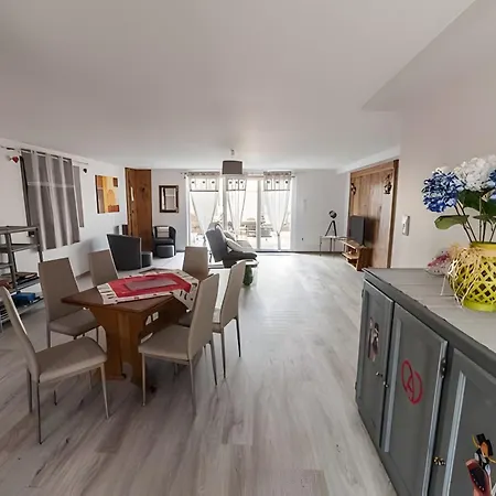 1 - Aux Deux Hameaux * Saint-Pierre-Bois