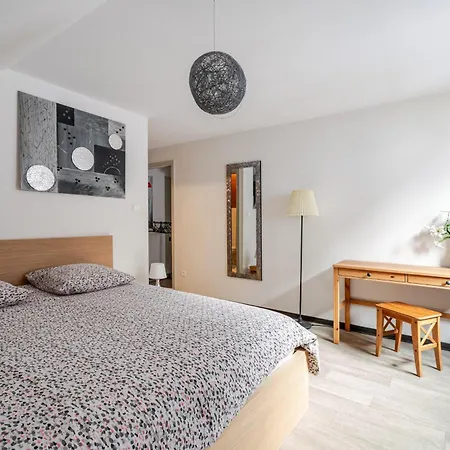 1 - Aux Deux Hameaux Lantställe *